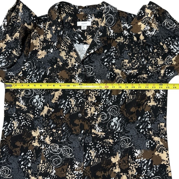 CJ Banks Abstract Print Black and Brown Button Front Long Sleeve Top Size 2X - Picture 9 of 10